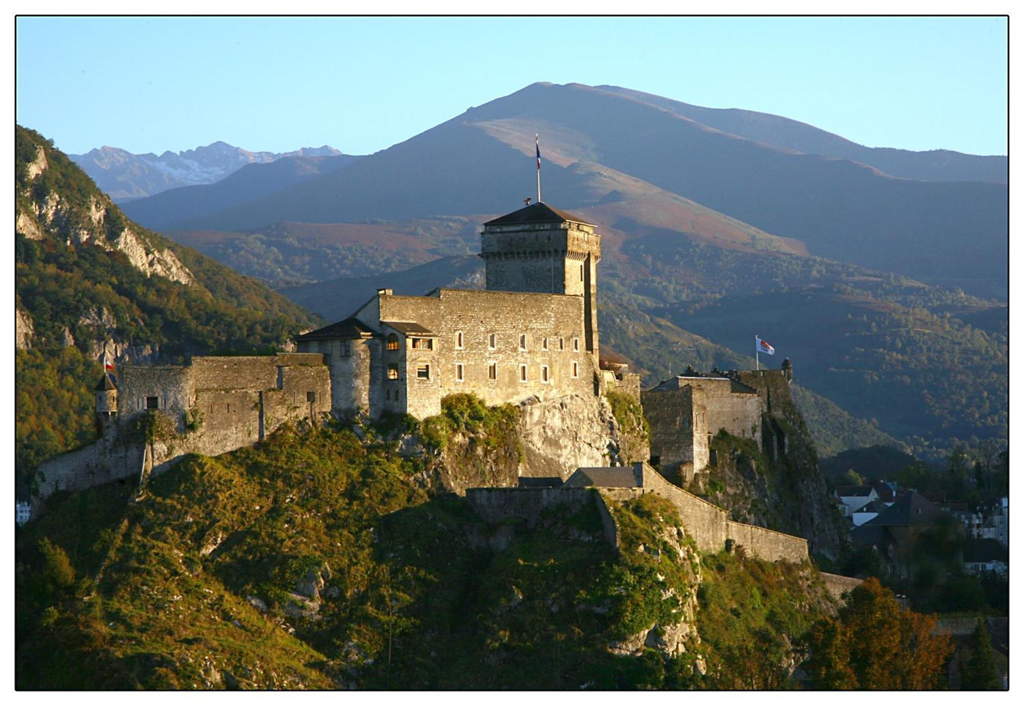 Hotel Adonis Lourdes - Notre Dame De La Sarte Esterno foto