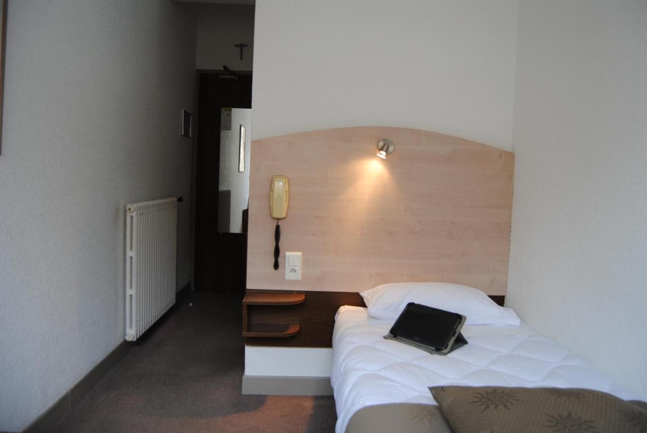 Hotel Adonis Lourdes - Notre Dame De La Sarte Esterno foto