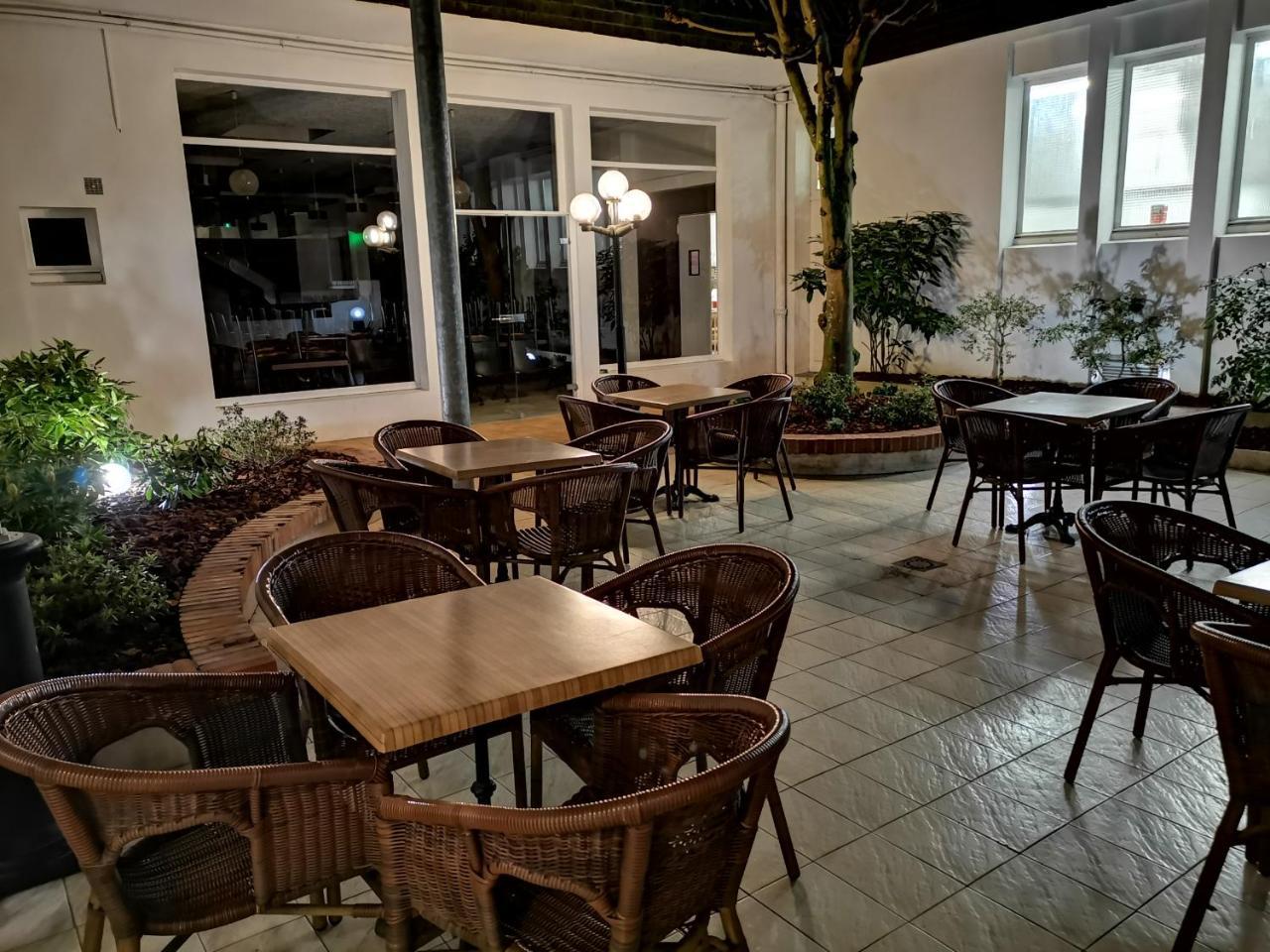 Hotel Adonis Lourdes - Notre Dame De La Sarte Esterno foto